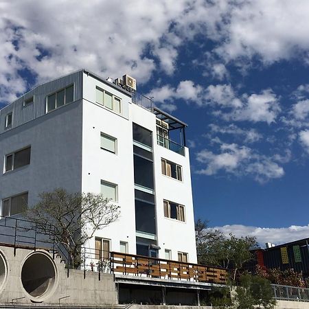 Sunlife X Sunshine Inn Цаотун Экстерьер фото